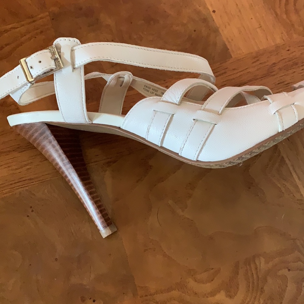 Sandals - Picture 2 of 5